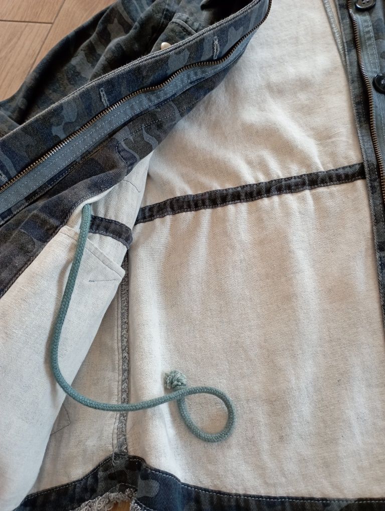 Kurtka a'la jeans militarna ozdobne kamienie