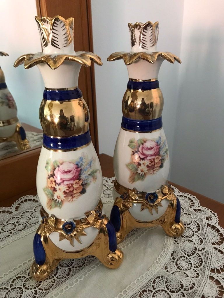 Castiçais de porcelana