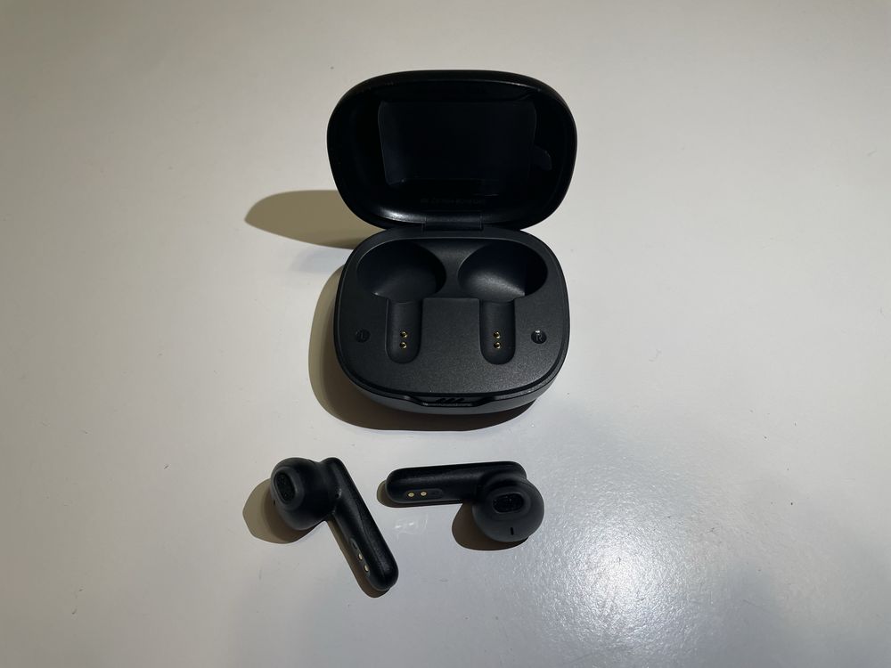 Продам блютуз нафушники JBL wave flex, нові ще в плівці без коробки.
