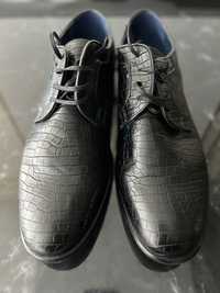 Чоловічі чорні туфлі 46 розмір