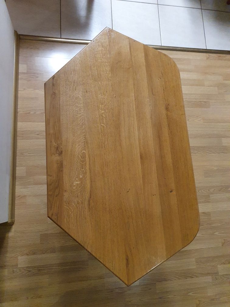 Stolik pod telewizor narożny, drewno