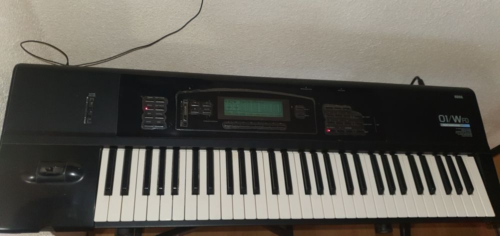Organy KORG 01/W fd