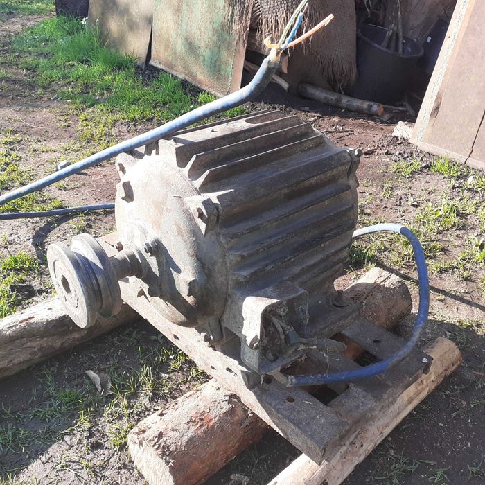 Продам Електромотор