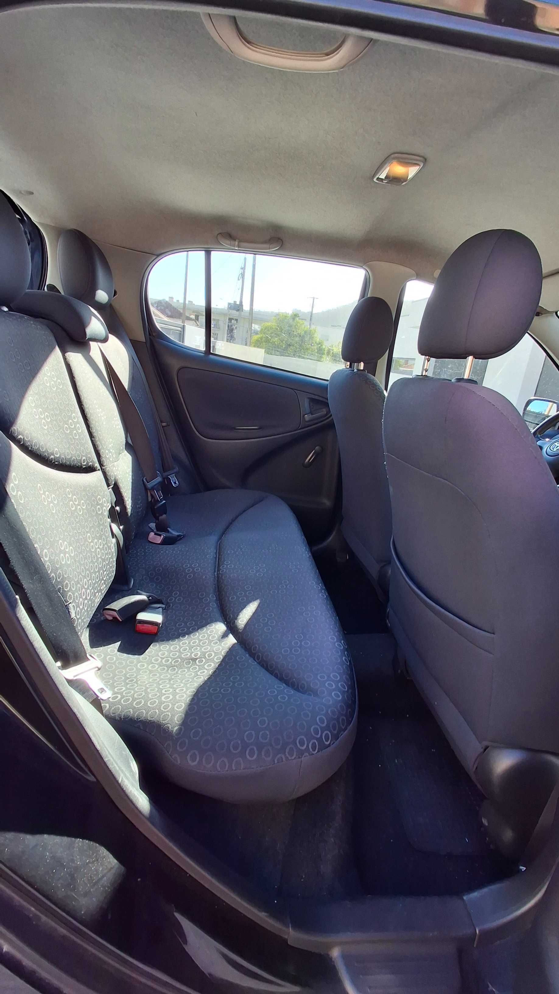 Toyota yaris - 2004