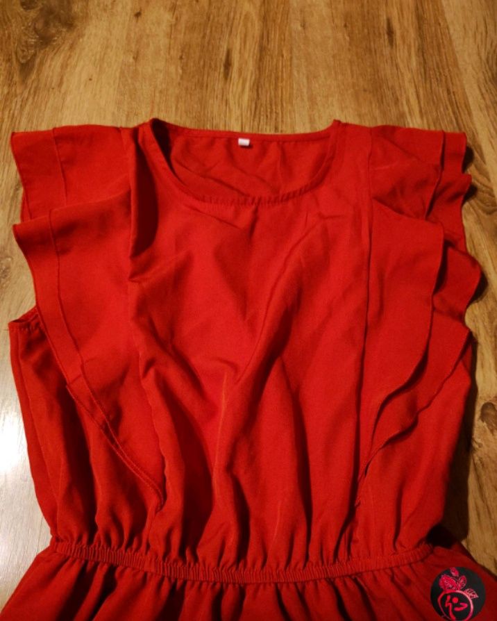 Czerwona malinowa sukienka z falbankami rozm M