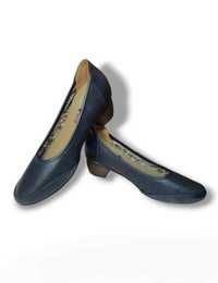 Жіночі туфлі екошкіра маленький каблук р 39