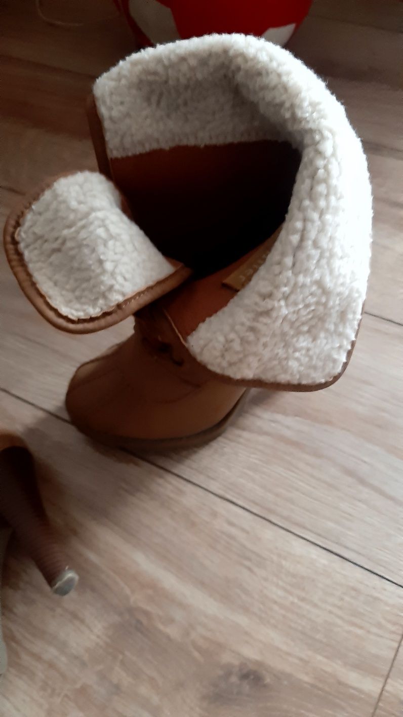 Зимове жіноче взуття