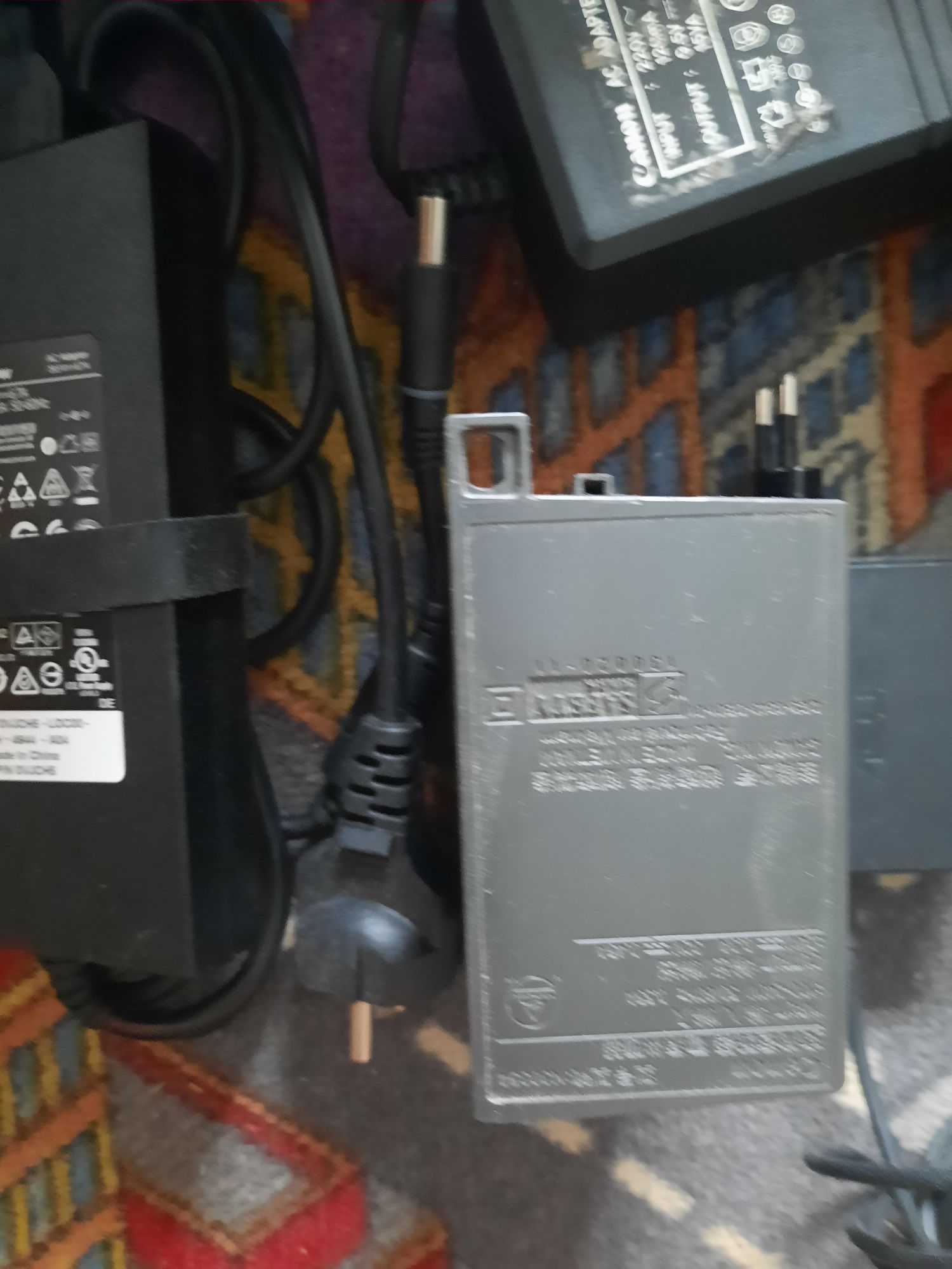 Продам зарядкі для ноутбука