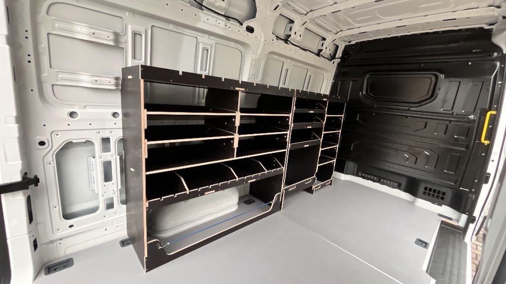 Автомобільні стелажі.