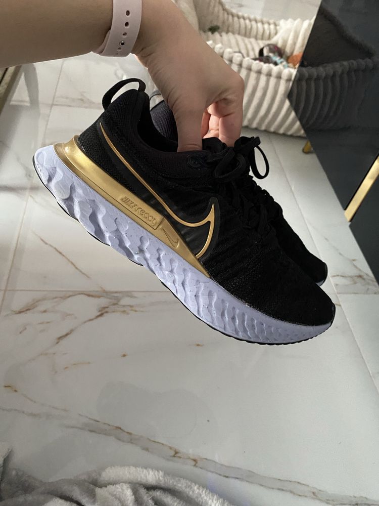 Buty Nike React Infinity Flyknit 2