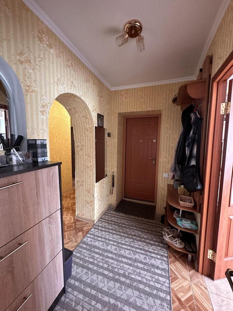 Продам 4 кімнатну квартиру