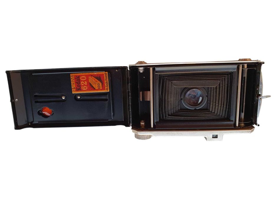 Stary aparat miechowy Kodak 620 z obiektywem Anastigmat f4,5 Angenieux