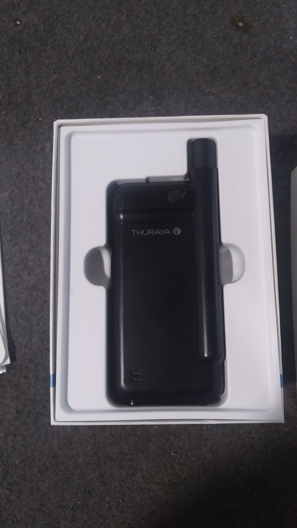 Thuraya SatSleeve+ спутниковый телефон