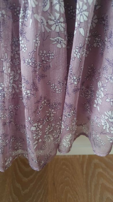 Elegancka sukienka dziewczęca na długi rękaw, nowa, rozm. 134