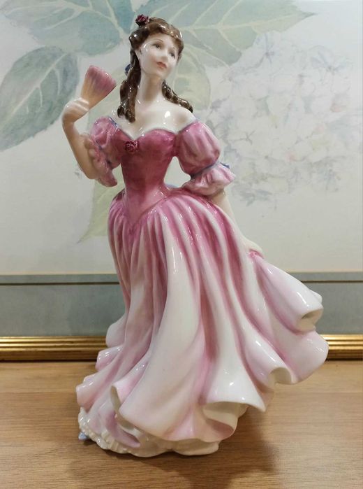 Фарфоровая статуэтка Royal Doulton. Высота 23 см. Идеальное состояние.