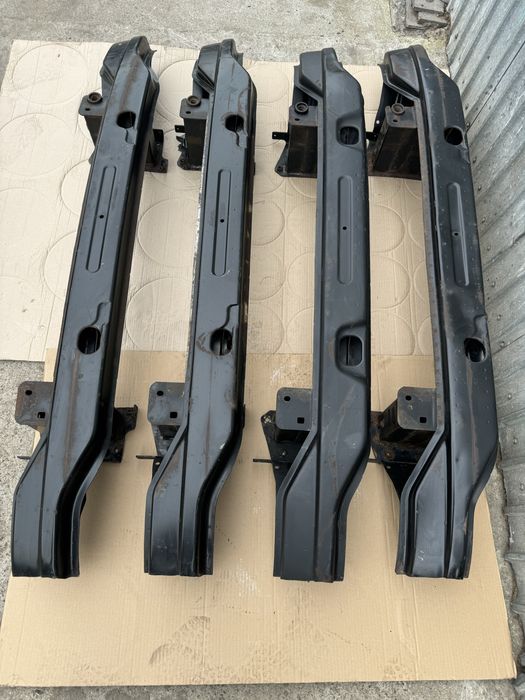 Підсилювач переднього бампера на Mercedes-Benz VITO W639.