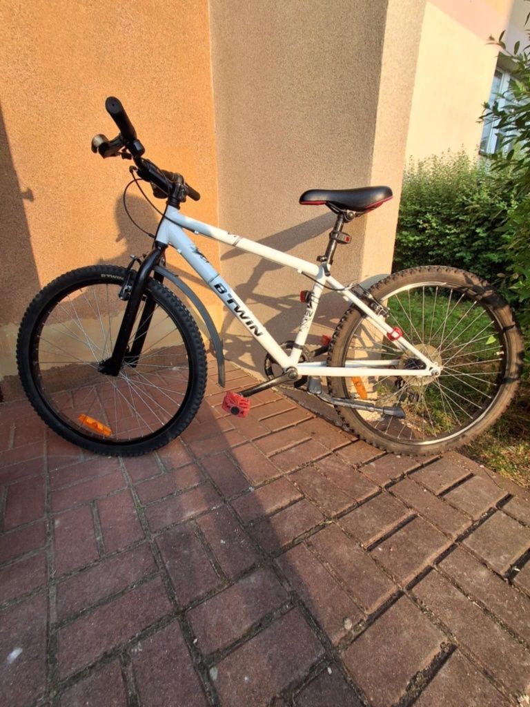 Sprzedam rower koła 24 całe dla chłopaka