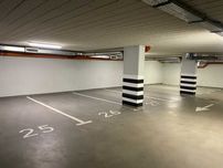 11 miejsc postojowych w garażowcu / Nowe Miasto
