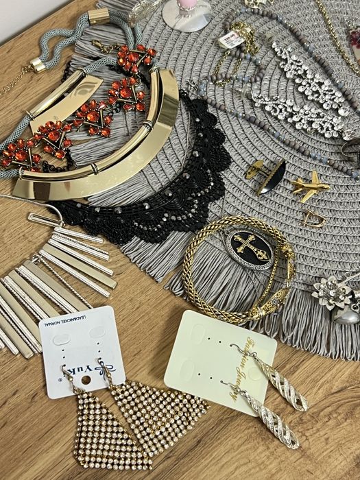 Лот біжутерія всяке різне