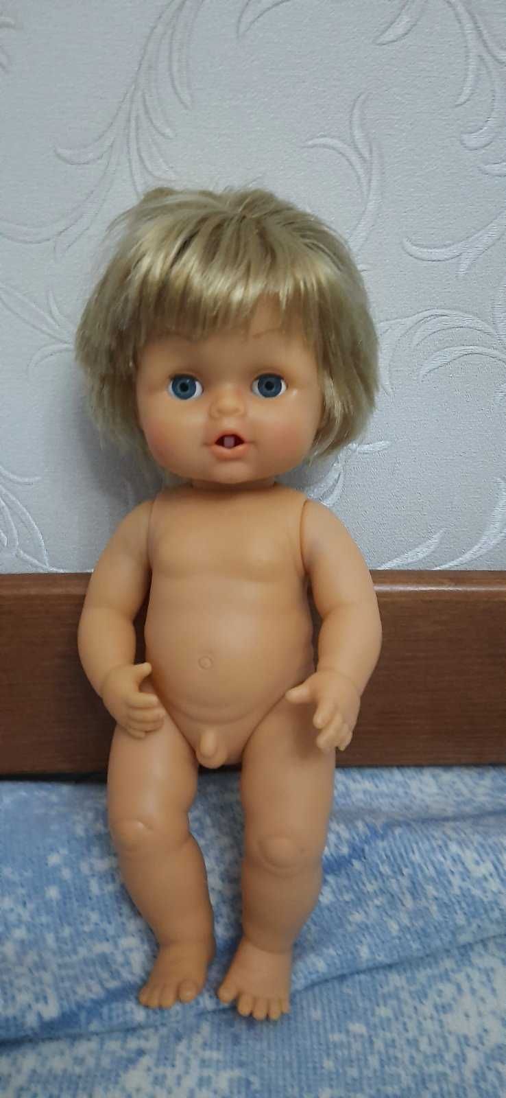 Лялька для дівчинки