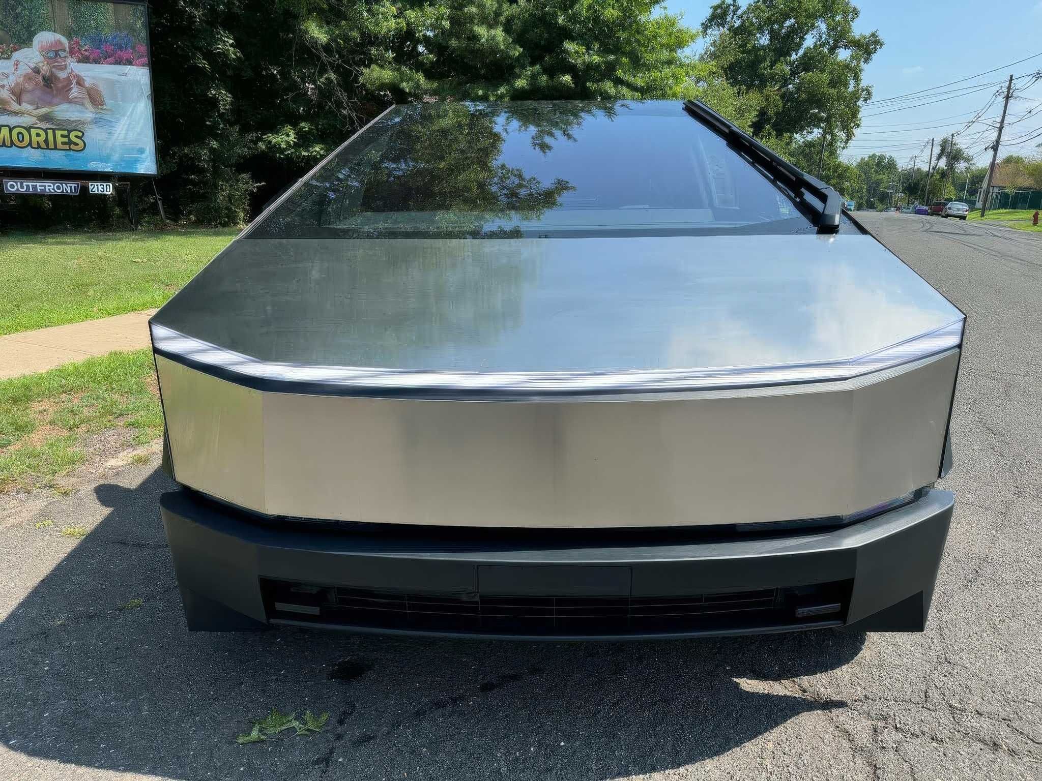 2024 Tesla Cybertruck Crew Cab