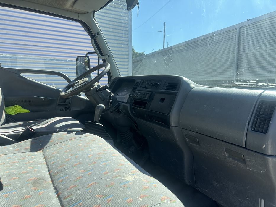 Mitsubishi canter 2.8 de 99 so 90 mil km