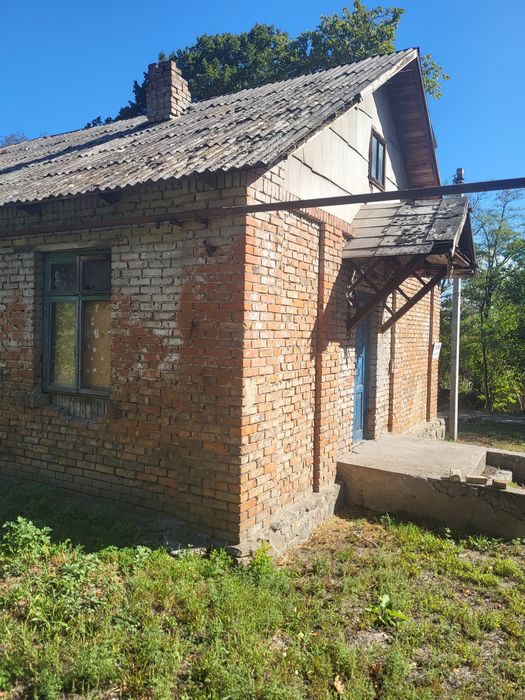 Продам две трехкомнатные квартиры на земле в одном доме.