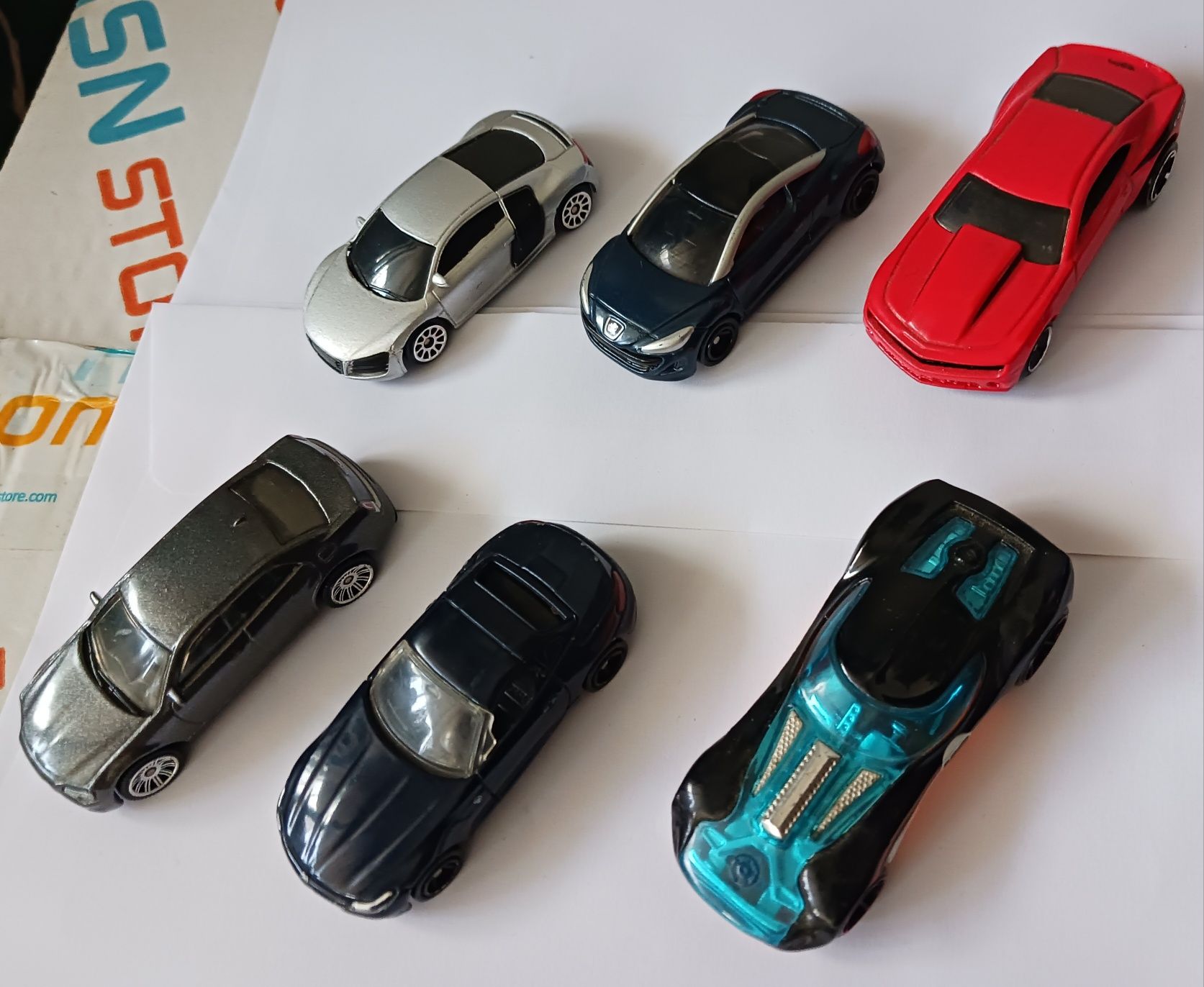 Miniaturas diecast 1:64