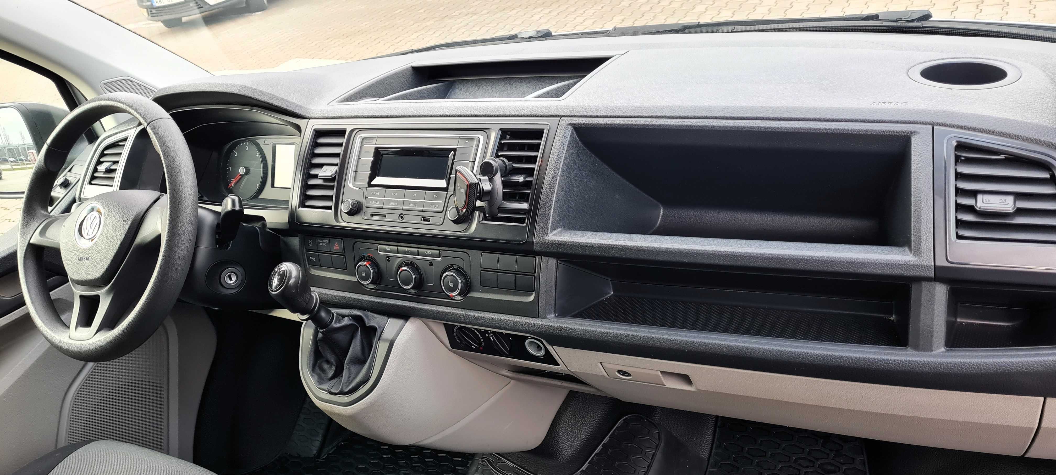 Wynajem busów, VW T6 - wolne termin SIERPIEŃ 2025