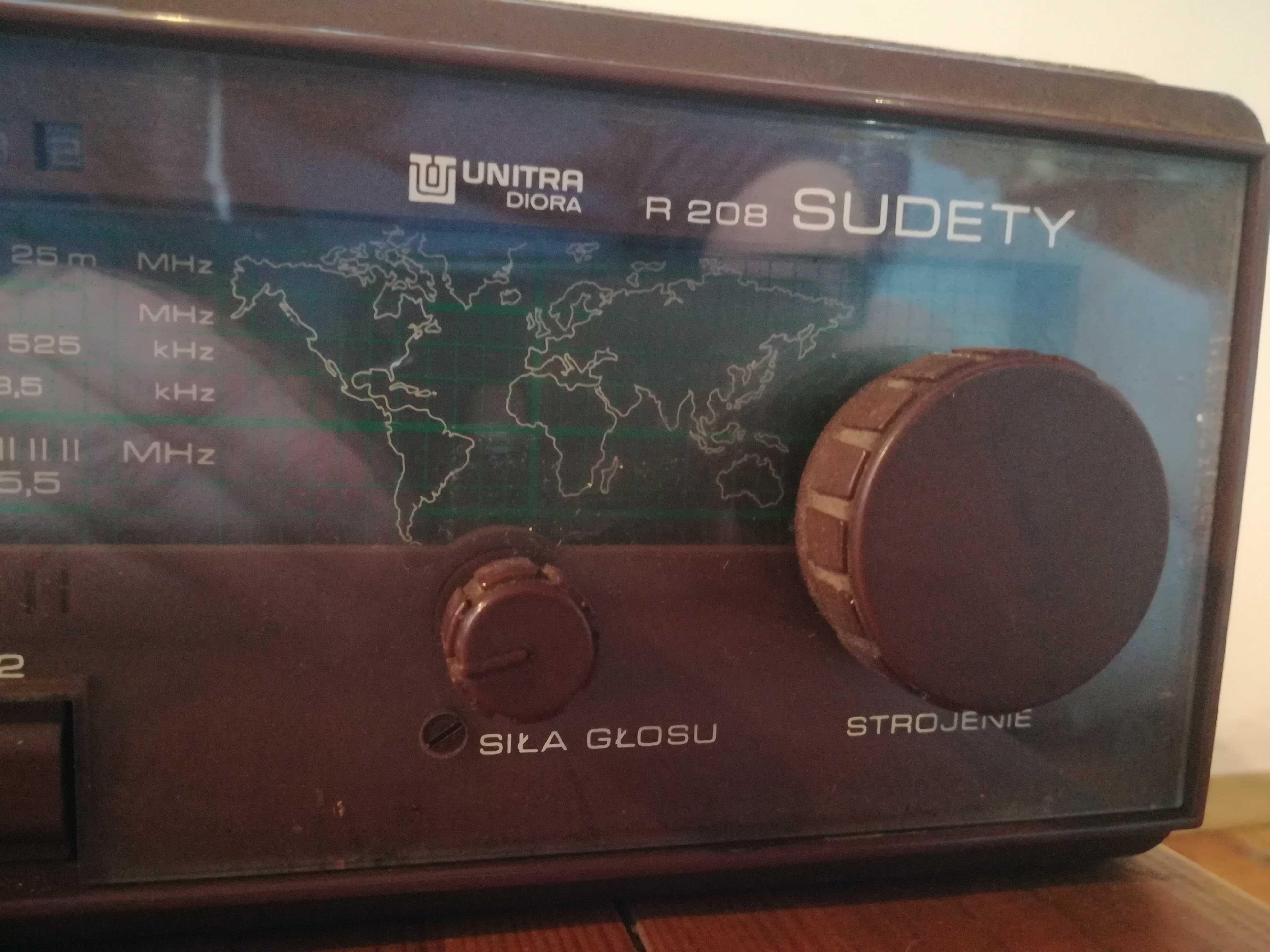 Radio Unitra Diora Sudety R-208 vintage PRL