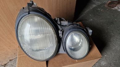 Lampy Hella CLK C208/W208.