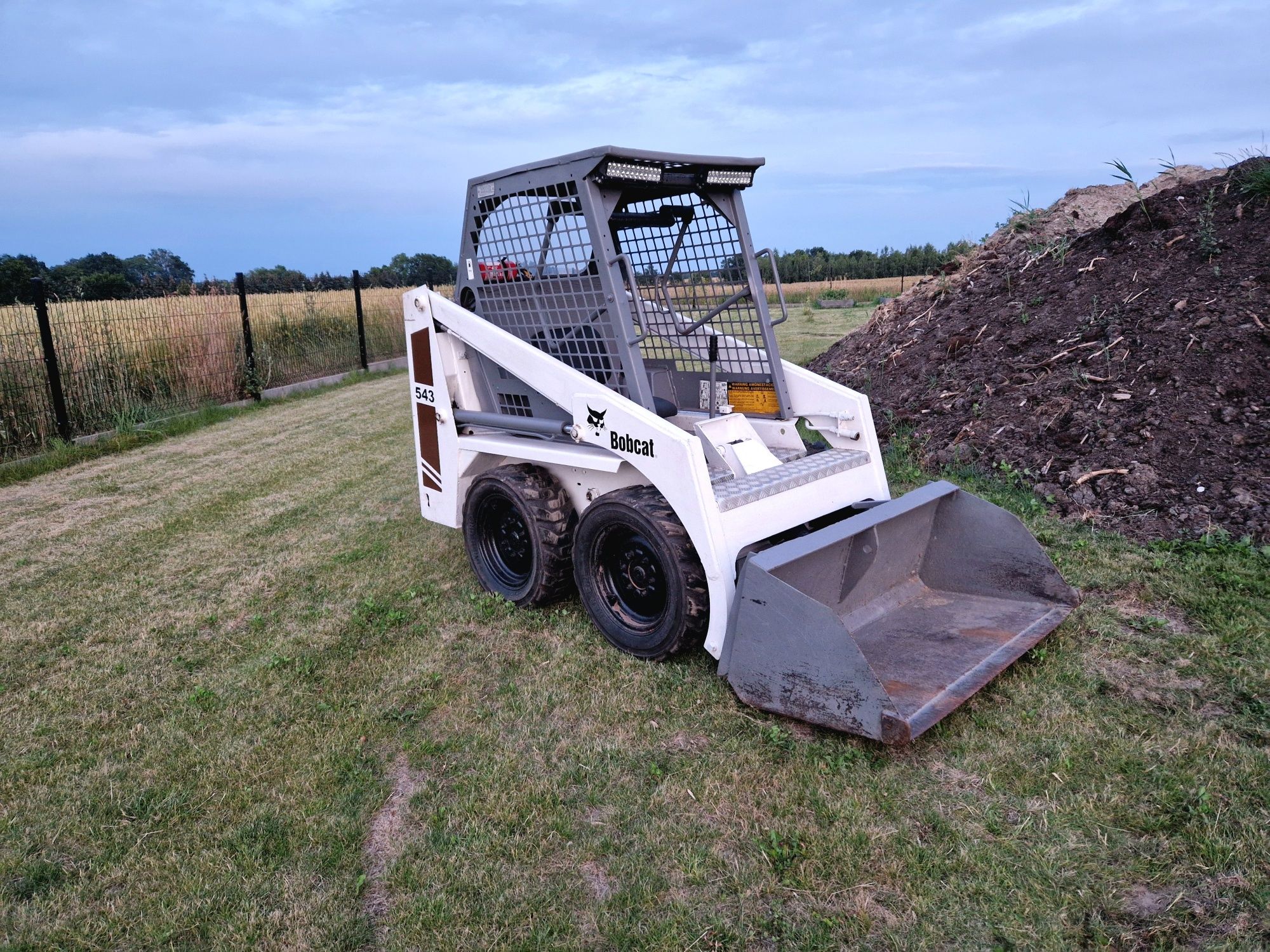 Miniładowarka Bobcat 543 Łyżka paleciak nowe opony
