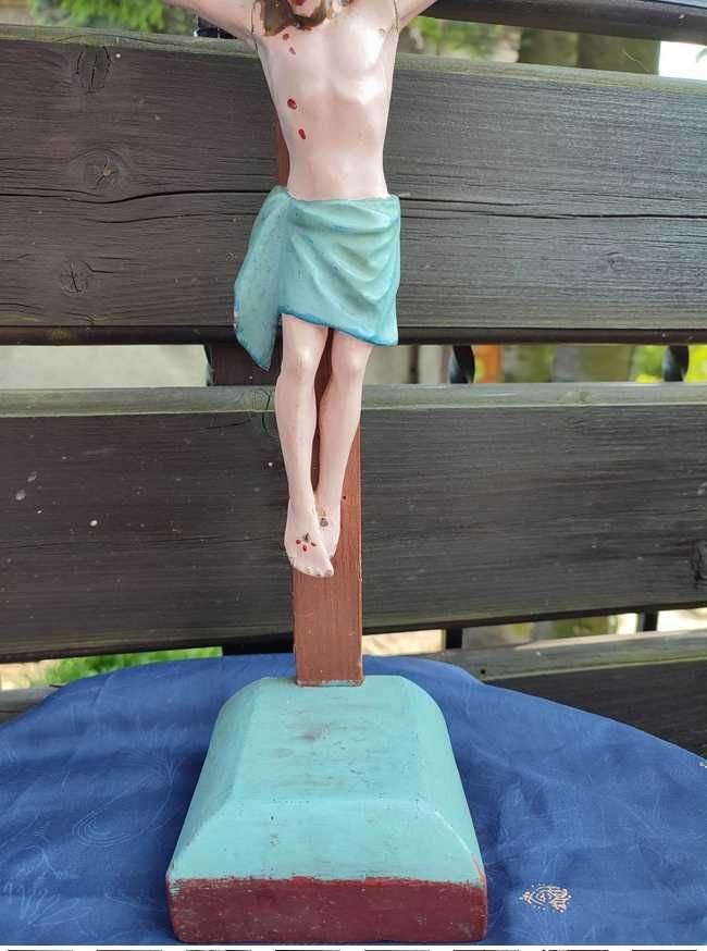 Przedwojenna drewniana pasyjka,P.Jezus,stojąca