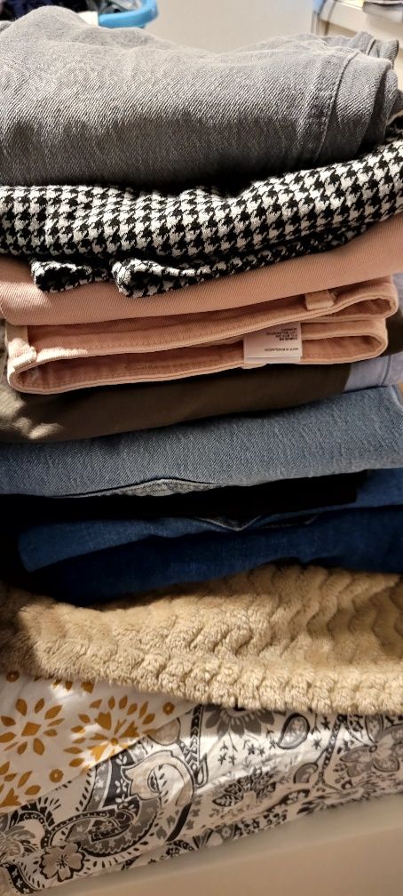 Gigantyczna paka ubrań 50%nowe z metkami nowe kolekcje lumpeks 40 L
