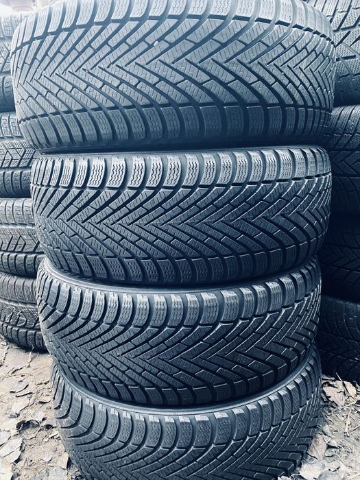 215 50 17 Pirelli Winter 95% 2023