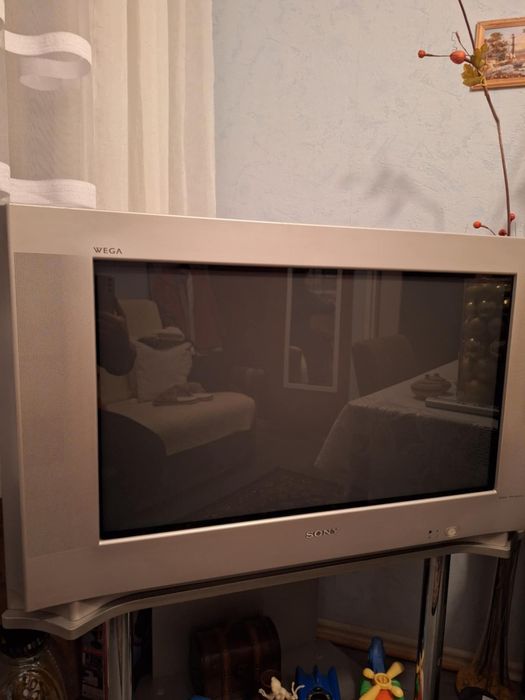 Telewizor Sony 32 cale ze stolikiem pod tv