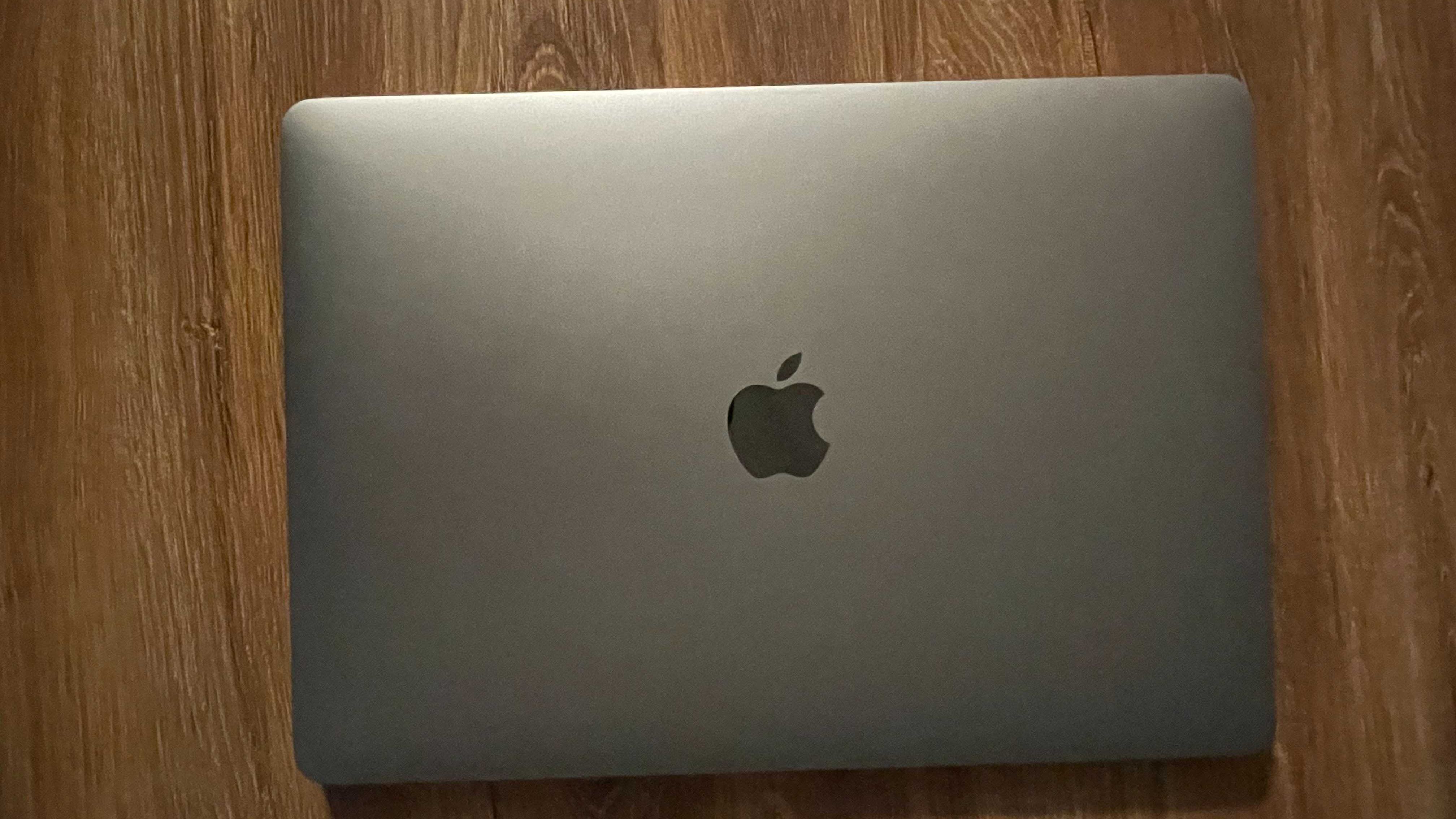 Apple MacBook Pro 13" A2289, 2020 i5-8257U 16GB 256GB