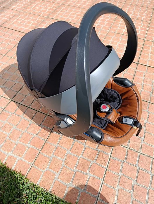 Carrinho de bebé MIMA