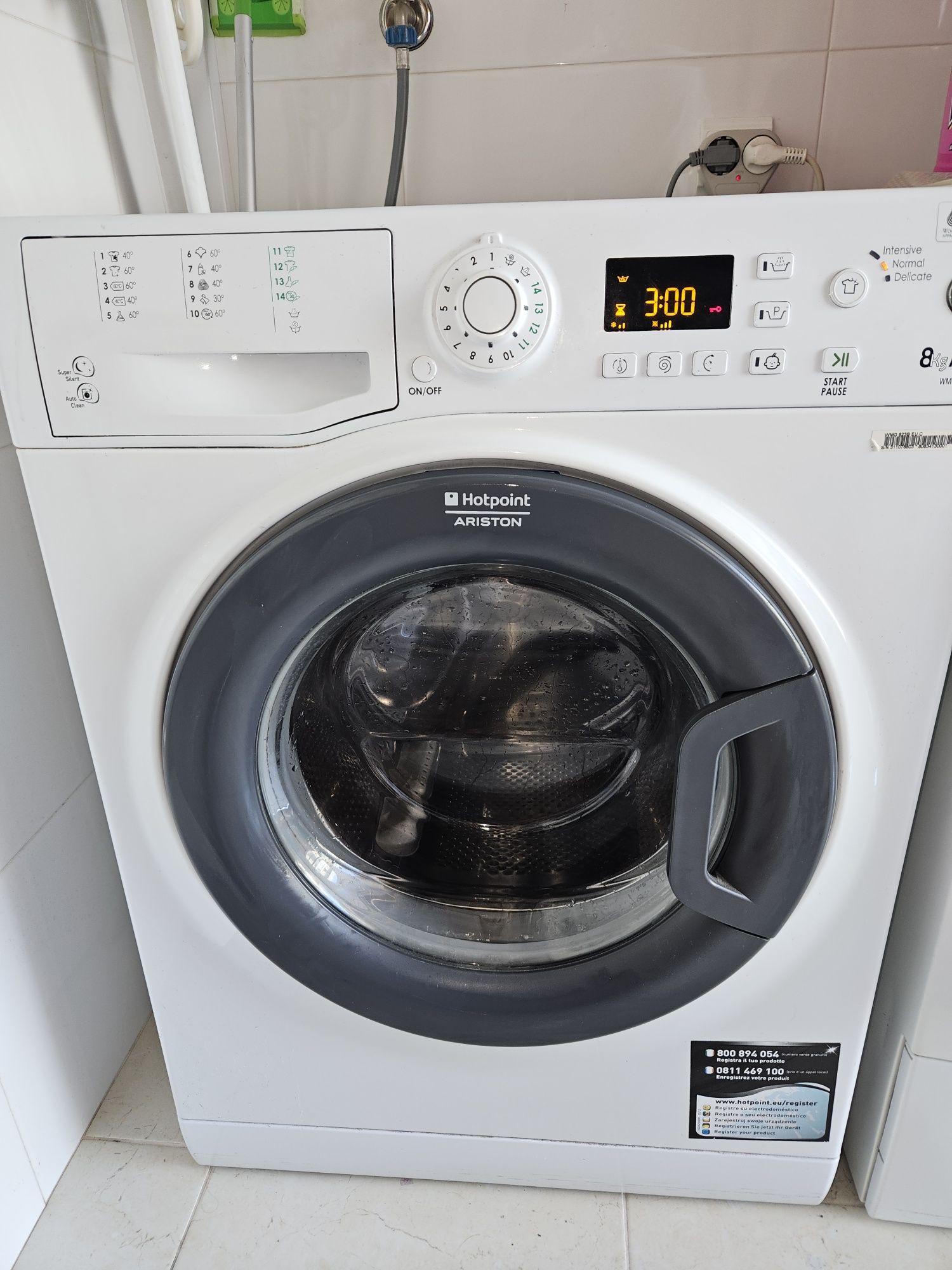 Máquina lavar Ariston A+++