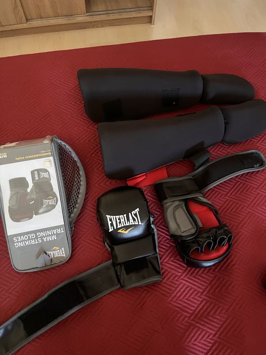 Luvas de mma e caneleiras
