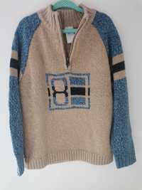 Beżowy sweter chłopięcy 122 ciepły