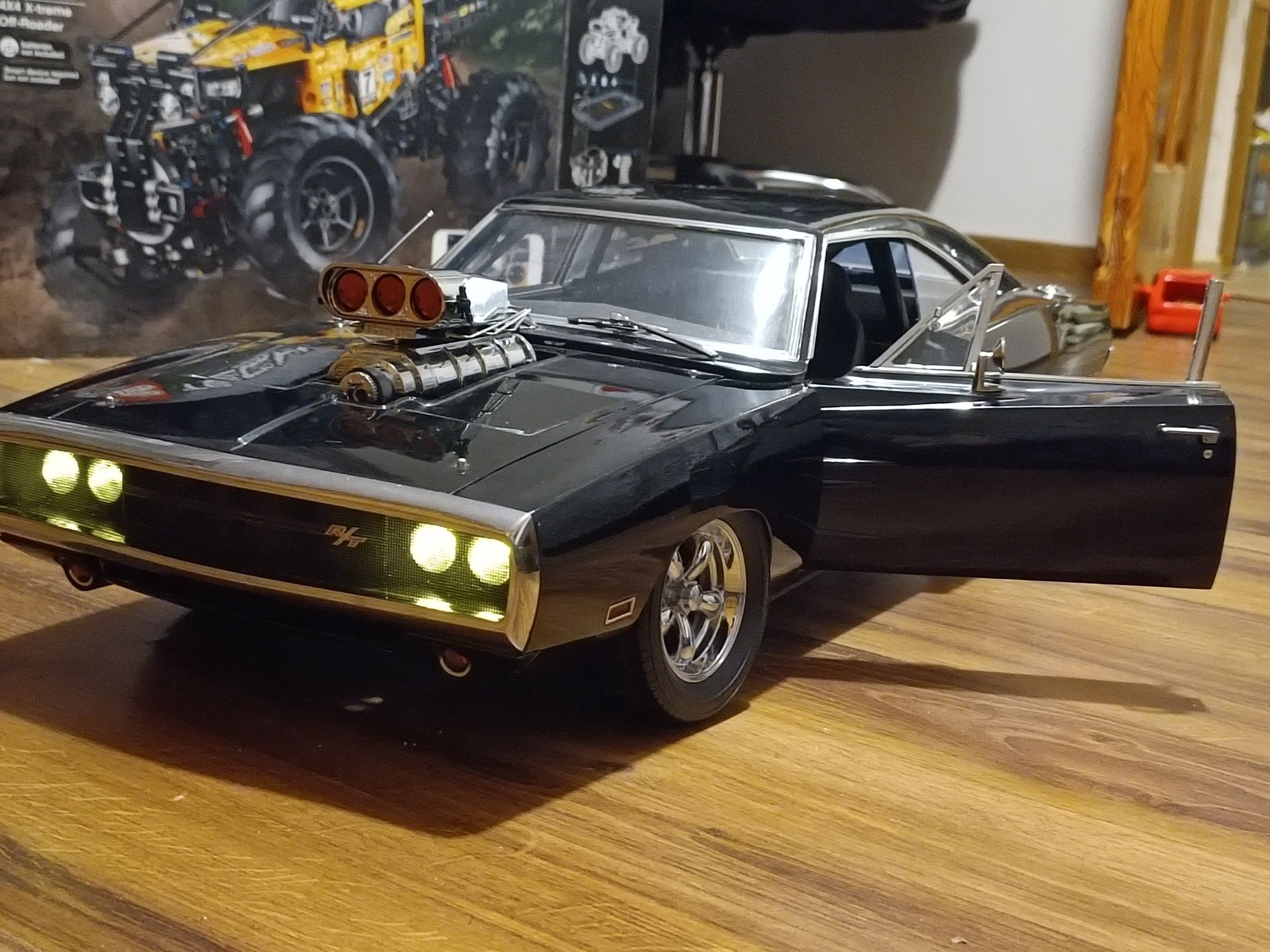 Dodge charger z fast-furious Model 1:8 deagostini