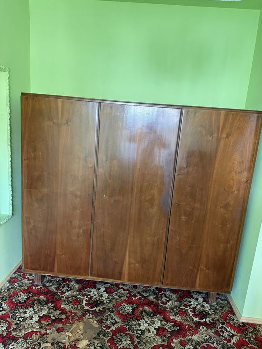 Szafa+regal+stol+krzesła +komoda