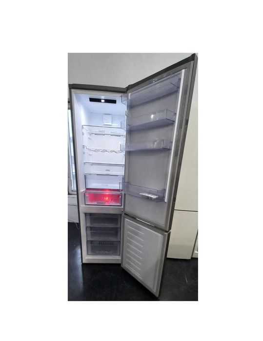 Холодильник Beko RCNA406E35ZXB — чудовий стан! з No Frost Об’єм: 362 л