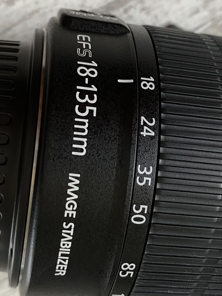 Canon EF-S 18-135mm f/3.5-5.6 IS STM НОВЫЙ