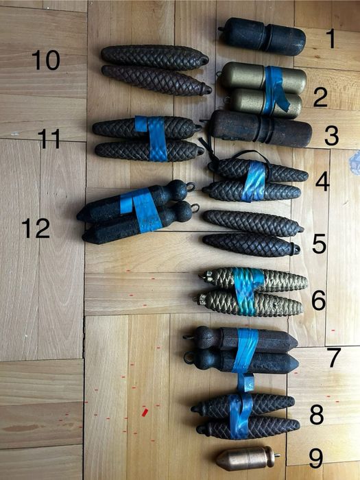 Stary zegar wiszacy z XIX w