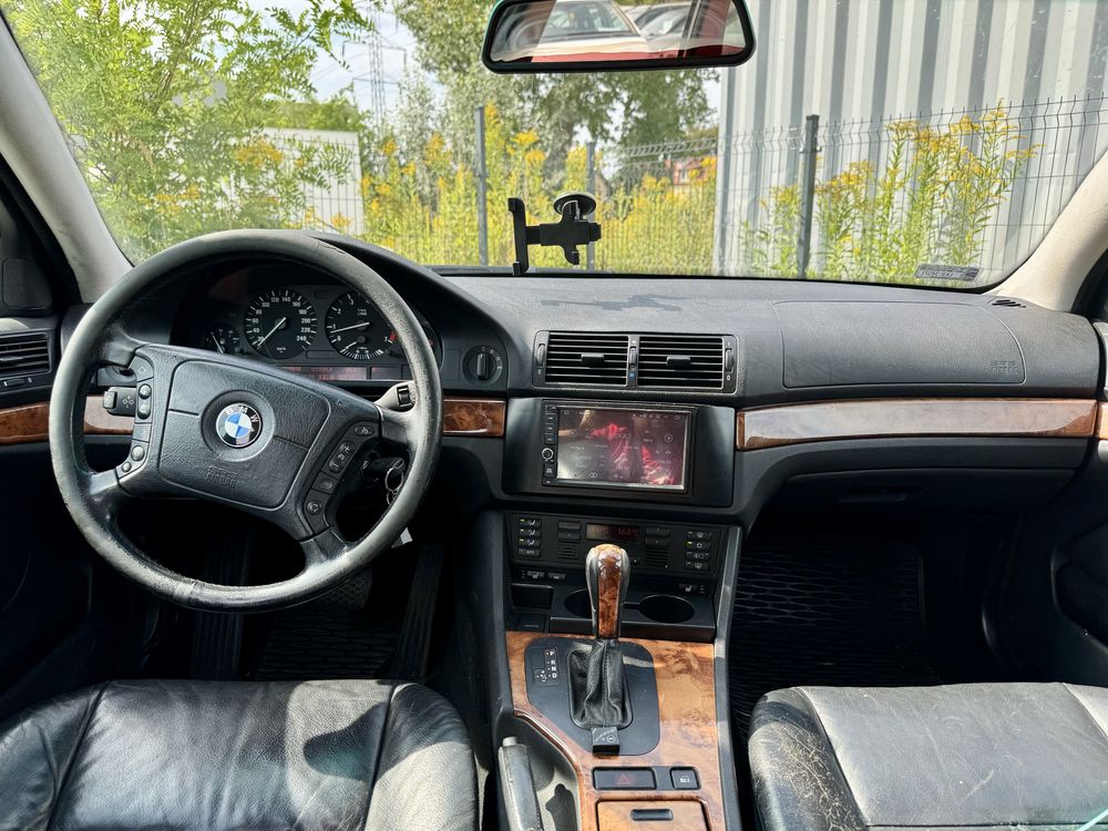 BMW 523i E39 2.5 Benzyna/LPG * Automat * Navi * Skóry * Hak * Zadbana