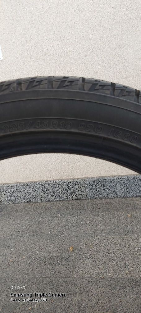 Авто резина б.у YOKOHAMA 225/45R19