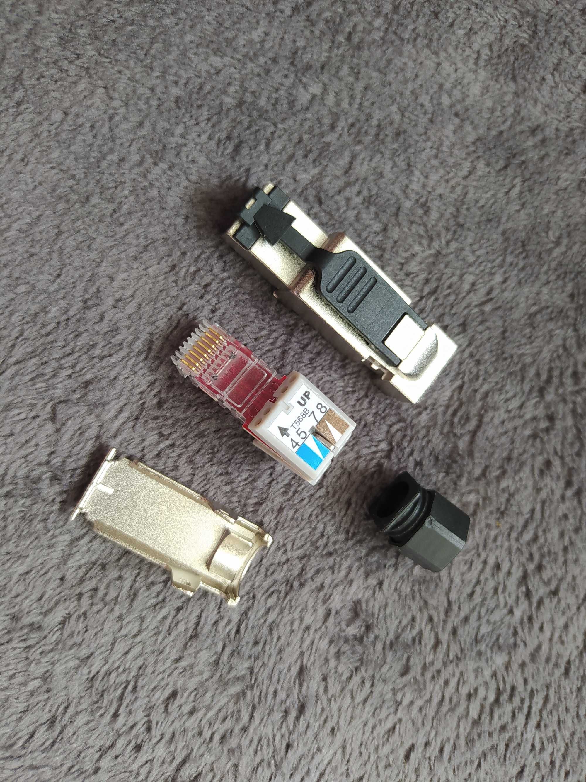 RJ45 wtyk kat. 6a STP prosty, beznarzędziowy, drut, Schrack HSISR6SI3A