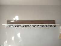 Polka wiszaca bialy mat i drewno
